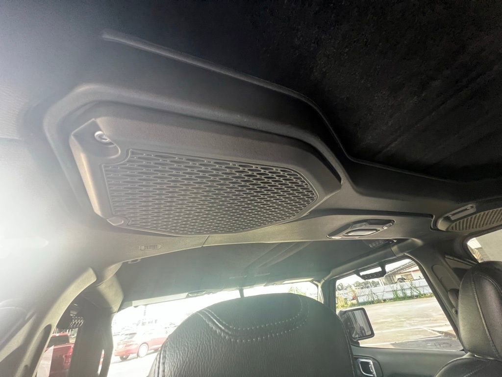 Used 2021 Jeep Wrangler Unlimited Rubicon w/ Cold Weather Group image 23