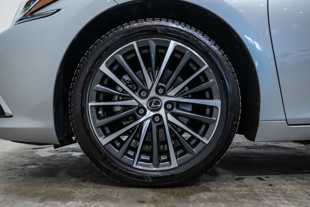 Used 2022 Lexus ES 350 w/ Premium Package image 8