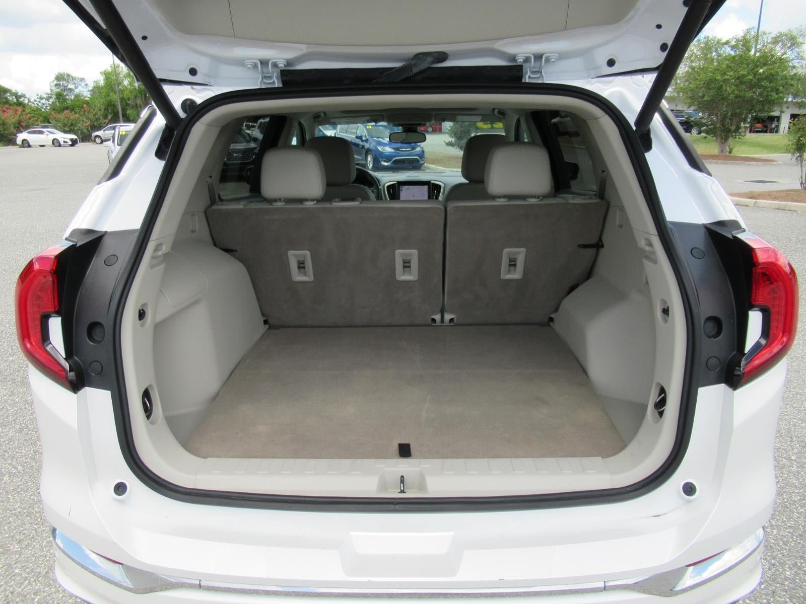 Used 2023 GMC Terrain Denali AWD/4WD image 36