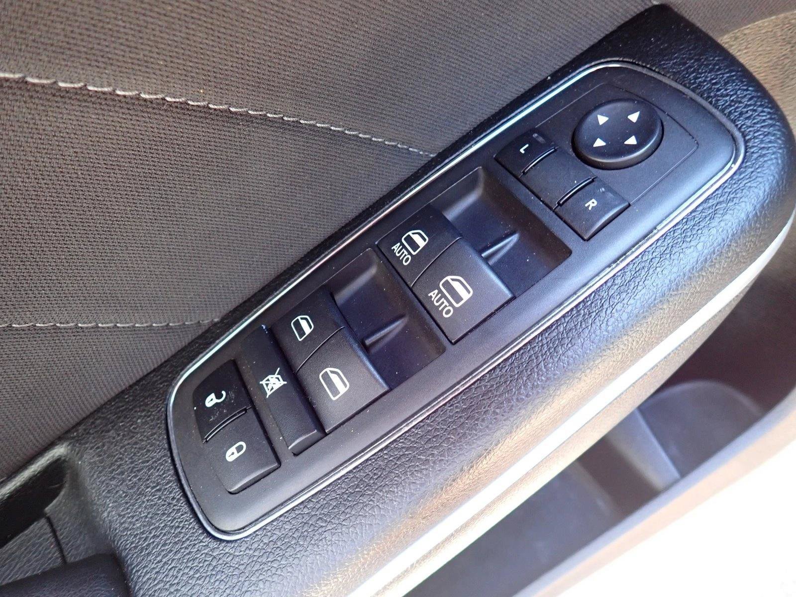 Used 2023 Dodge Charger SXT RWD image 14