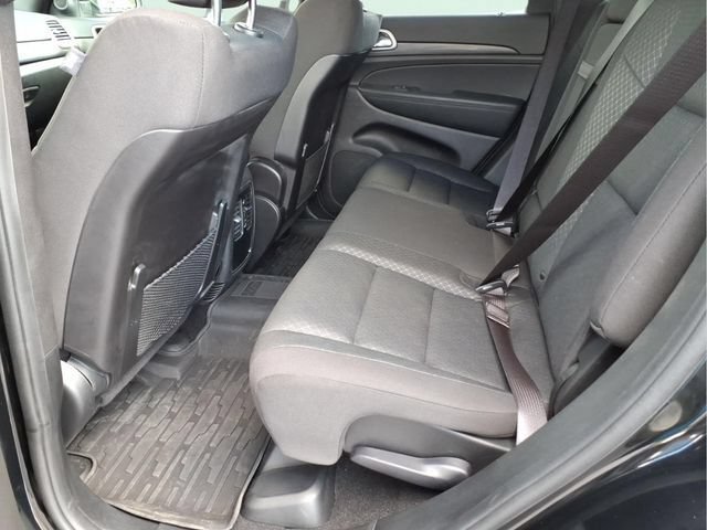 Used 2021 Jeep Grand Cherokee Laredo AWD/4WD image 12