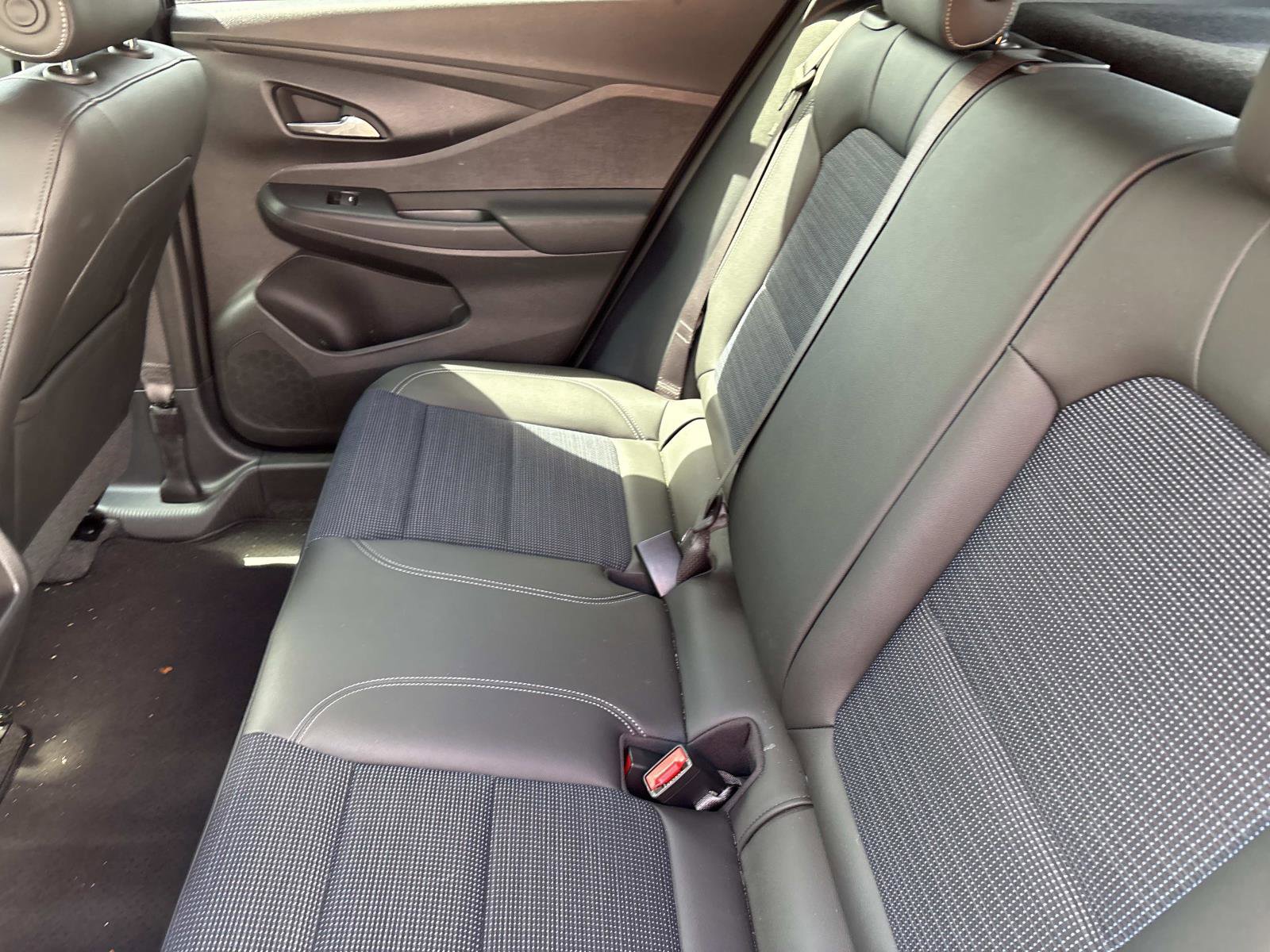 Certified 2025 Buick Envista Preferred w/ Convenience II Package FWD image 29