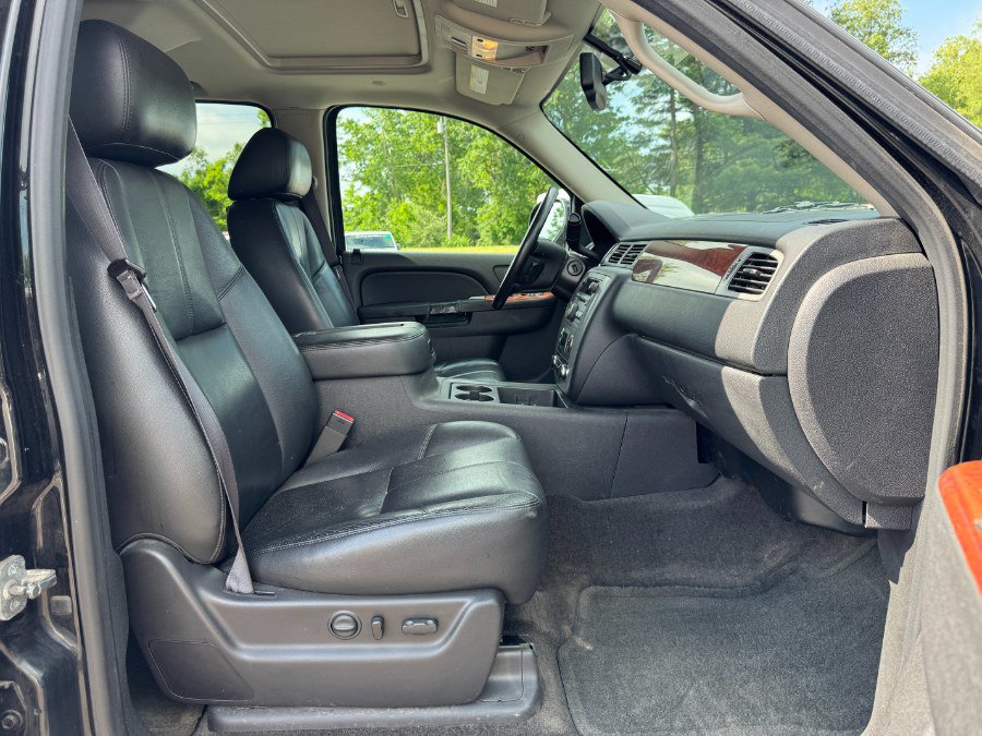 Used 2013 GMC Yukon XL SLT w/ SLT-2 Equipment Package AWD/4WD image 20