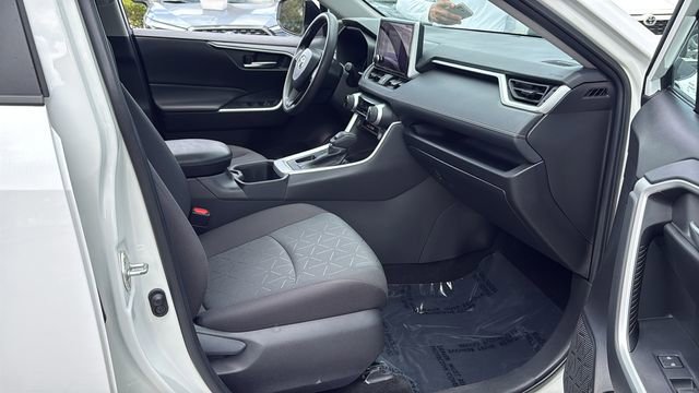 Used 2024 Toyota RAV4 XLE w/ Convenience Package image 13