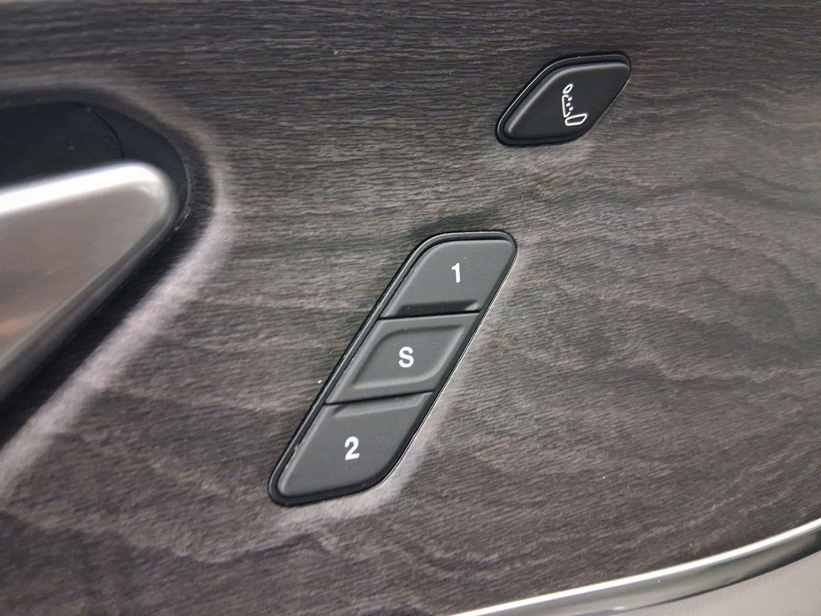 Used 2023 Jeep Grand Cherokee Overland w/ Adv Protech Group III image 18