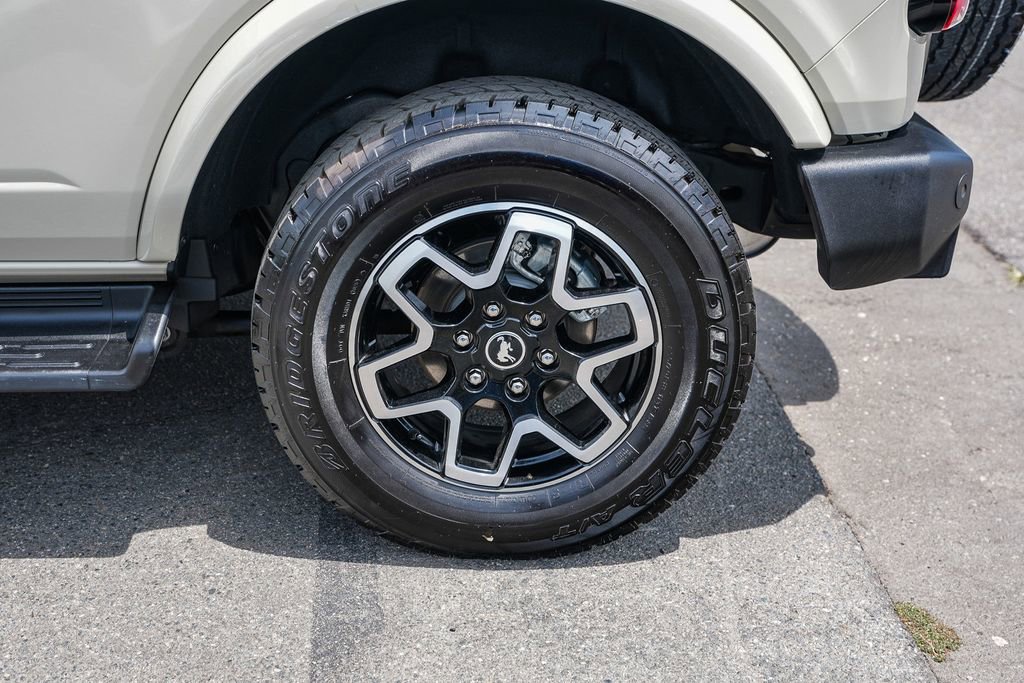 Used 2025 Ford Bronco Outer Banks AWD/4WD image 12