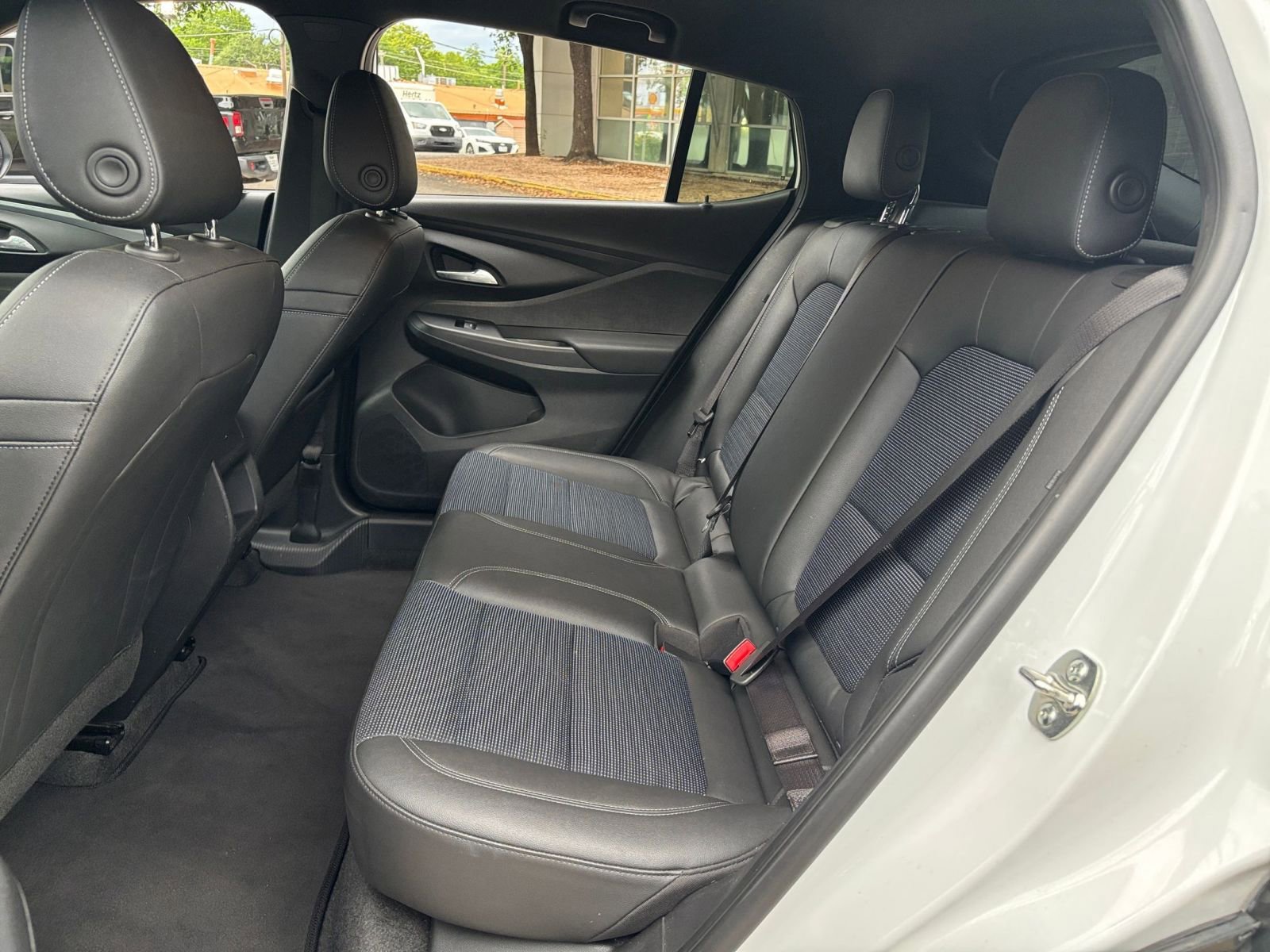 Used 2025 Buick Envista Preferred FWD image 21