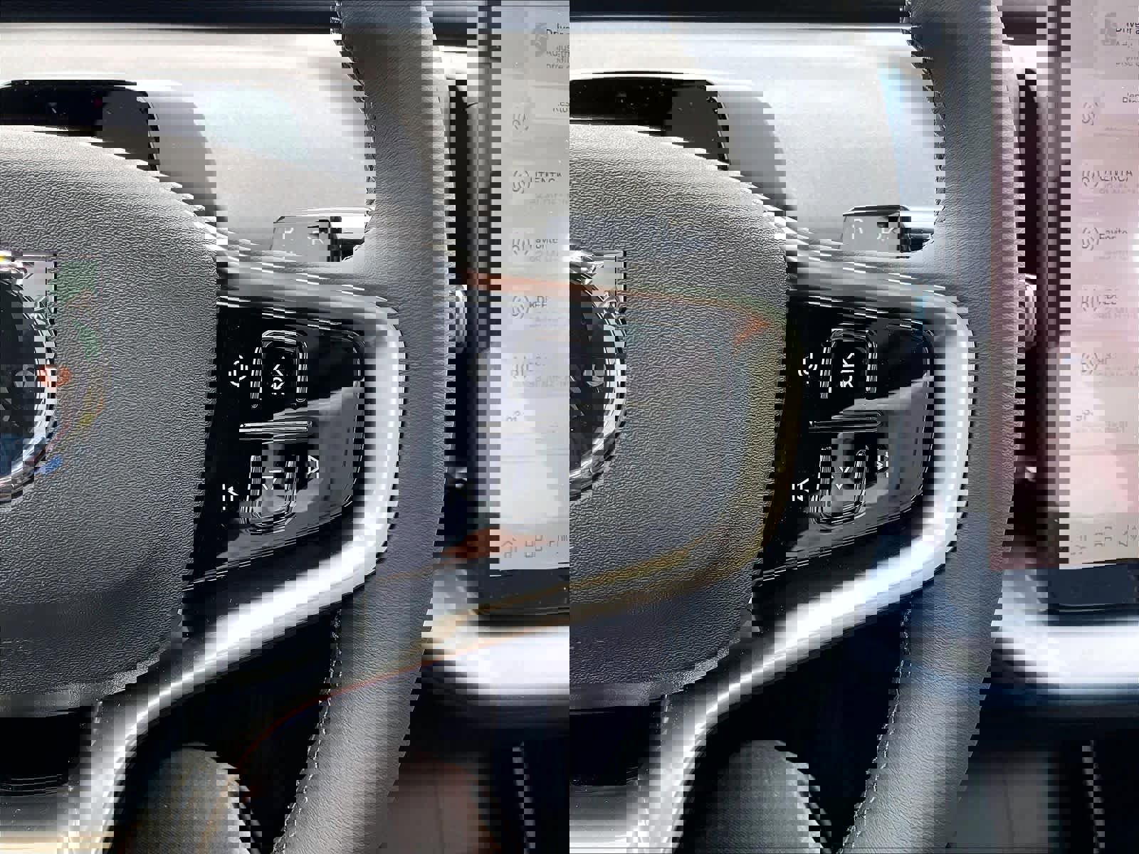 New 2026 Volvo EX30 Plus w/ Protection Package AWD/4WD image 18