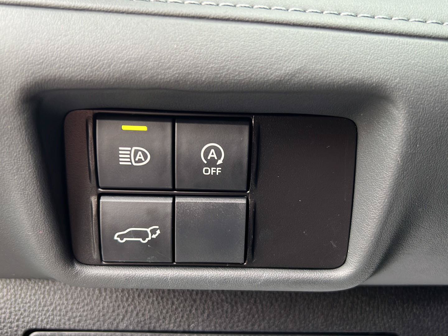 Used 2023 Toyota Highlander XSE AWD/4WD image 5