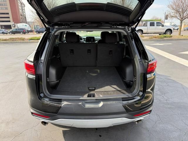 Used 2025 Chevrolet Blazer LT image 6