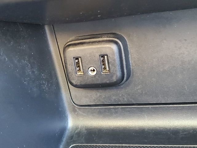 Used 2020 Chevrolet Colorado LT w/ Redline Special Edition image 19