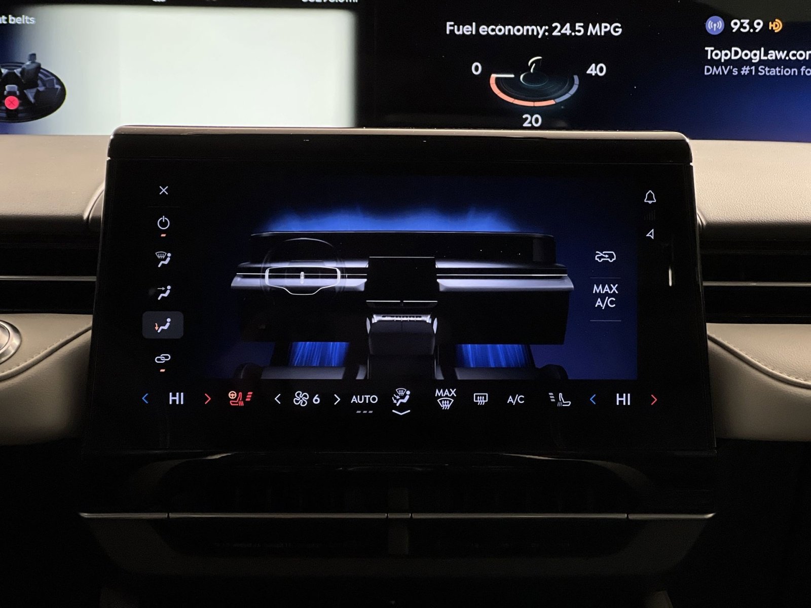 Used 2024 Lincoln Nautilus Reserve image 20