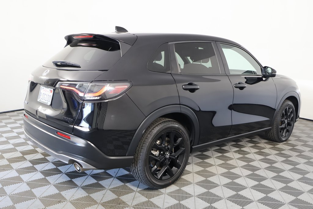 Used 2024 Honda HR-V Sport image 4