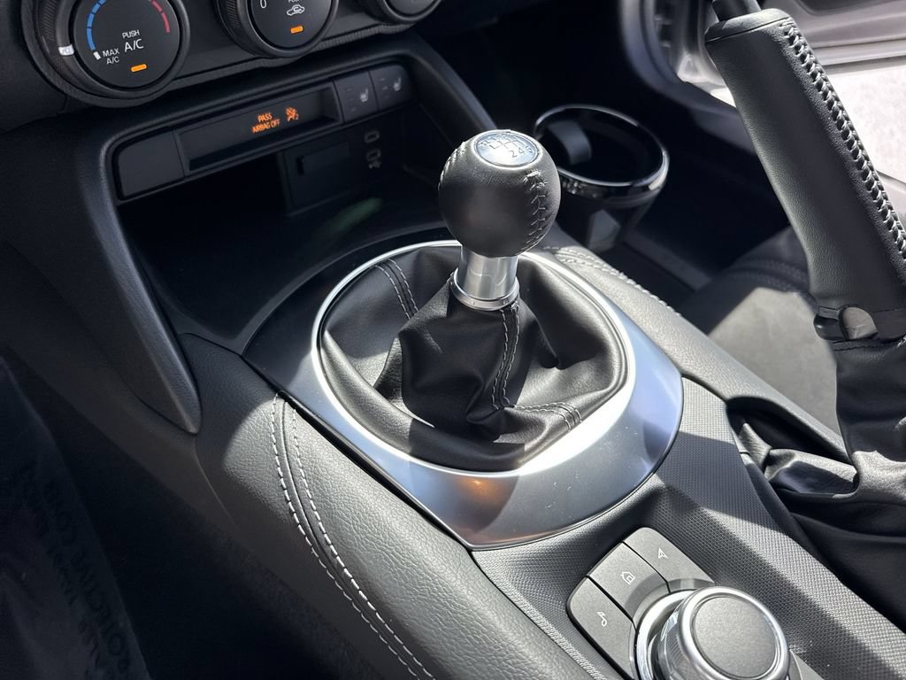 Used 2025 MAZDA MX-5 Miata Club RWD image 49