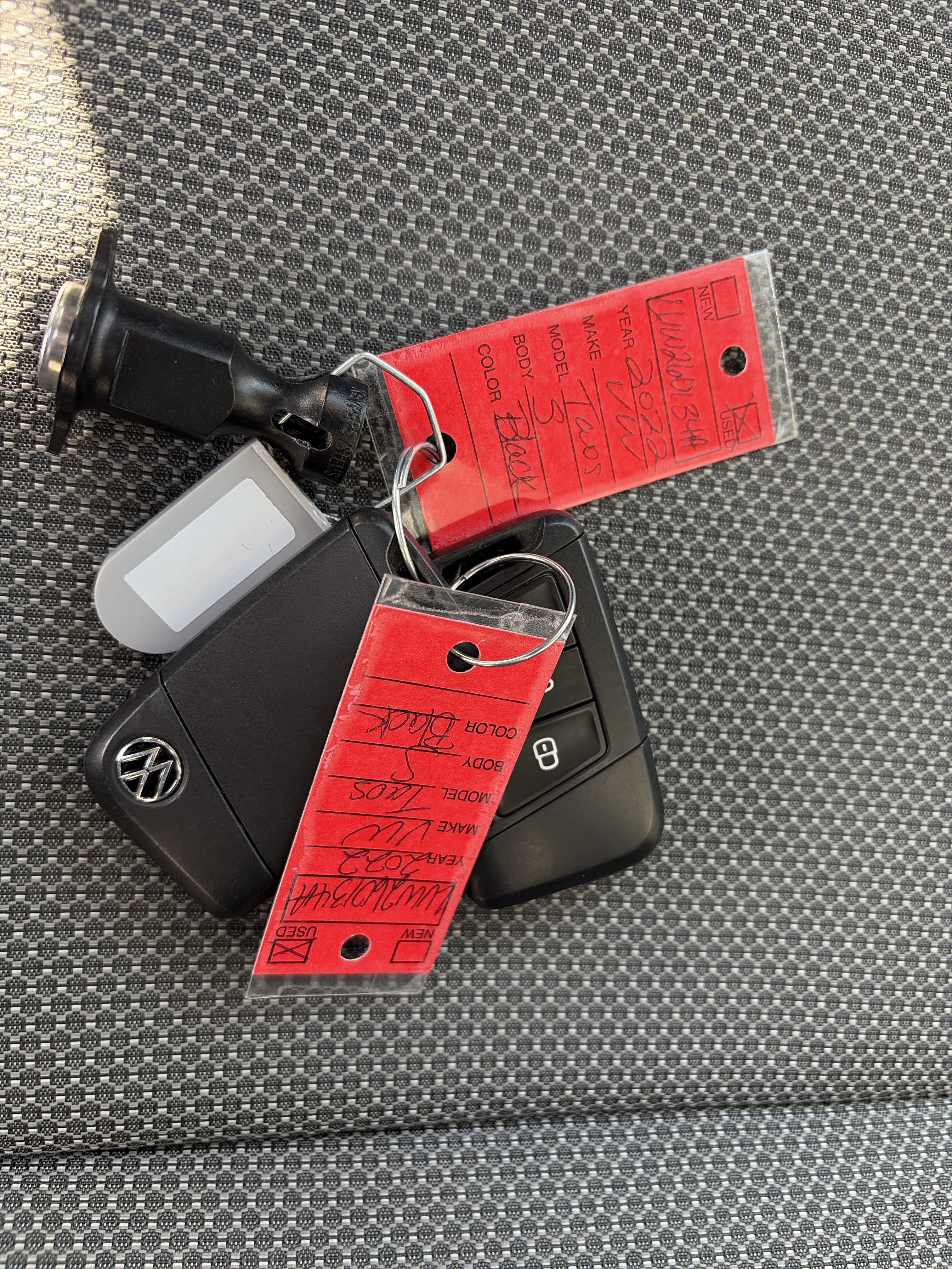 Certified 2022 Volkswagen Taos S image 30