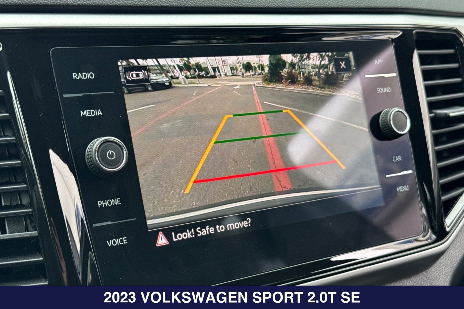 Used 2023 Volkswagen Atlas Cross Sport SE w/ Panoramic Sunroof Package FWD image 20
