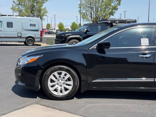 Used 2016 Nissan Altima 2.5 S w/ Power Driver Seat Package FWD image 7