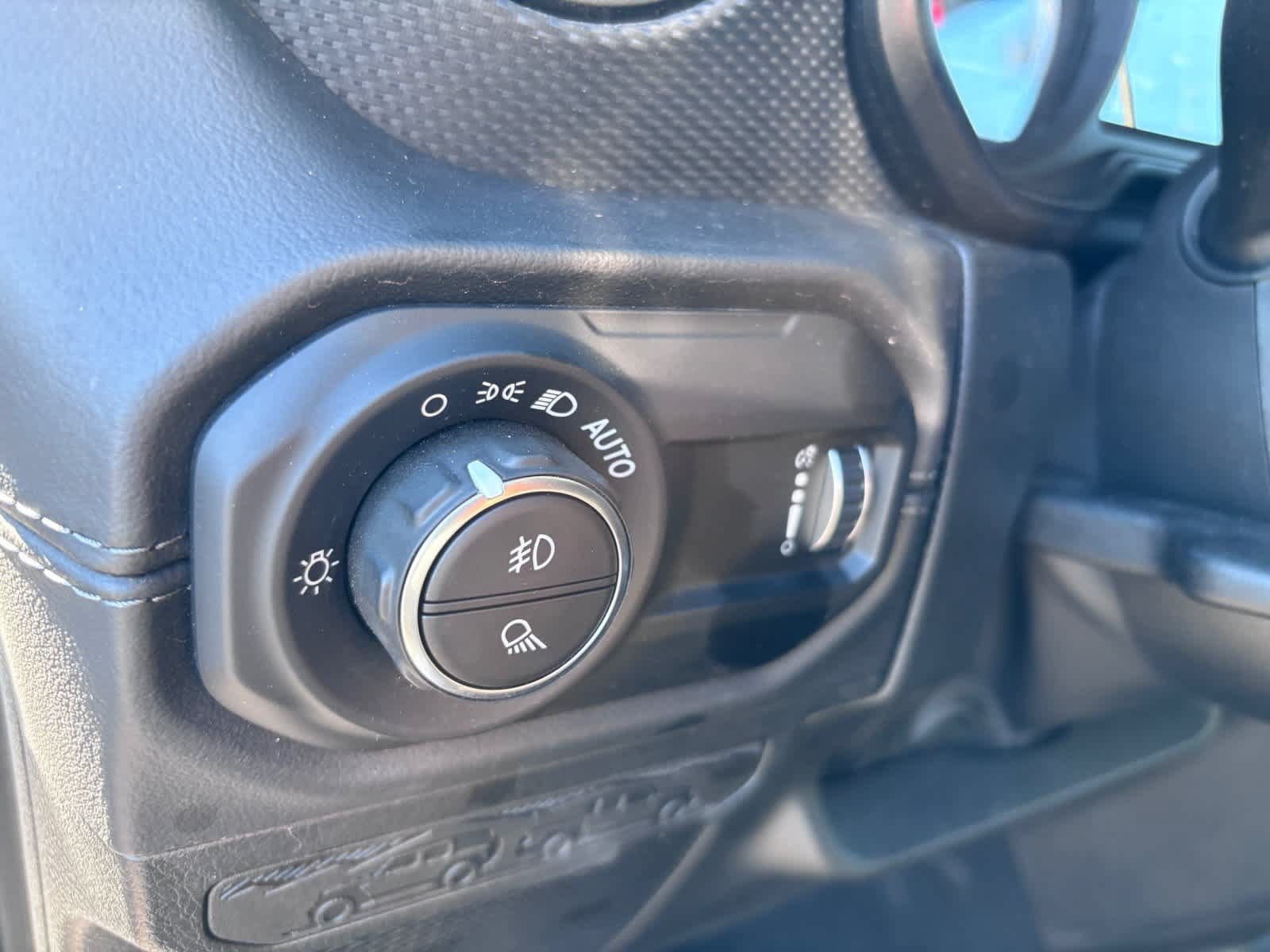 Used 2026 Jeep Gladiator Mojave AWD/4WD image 15