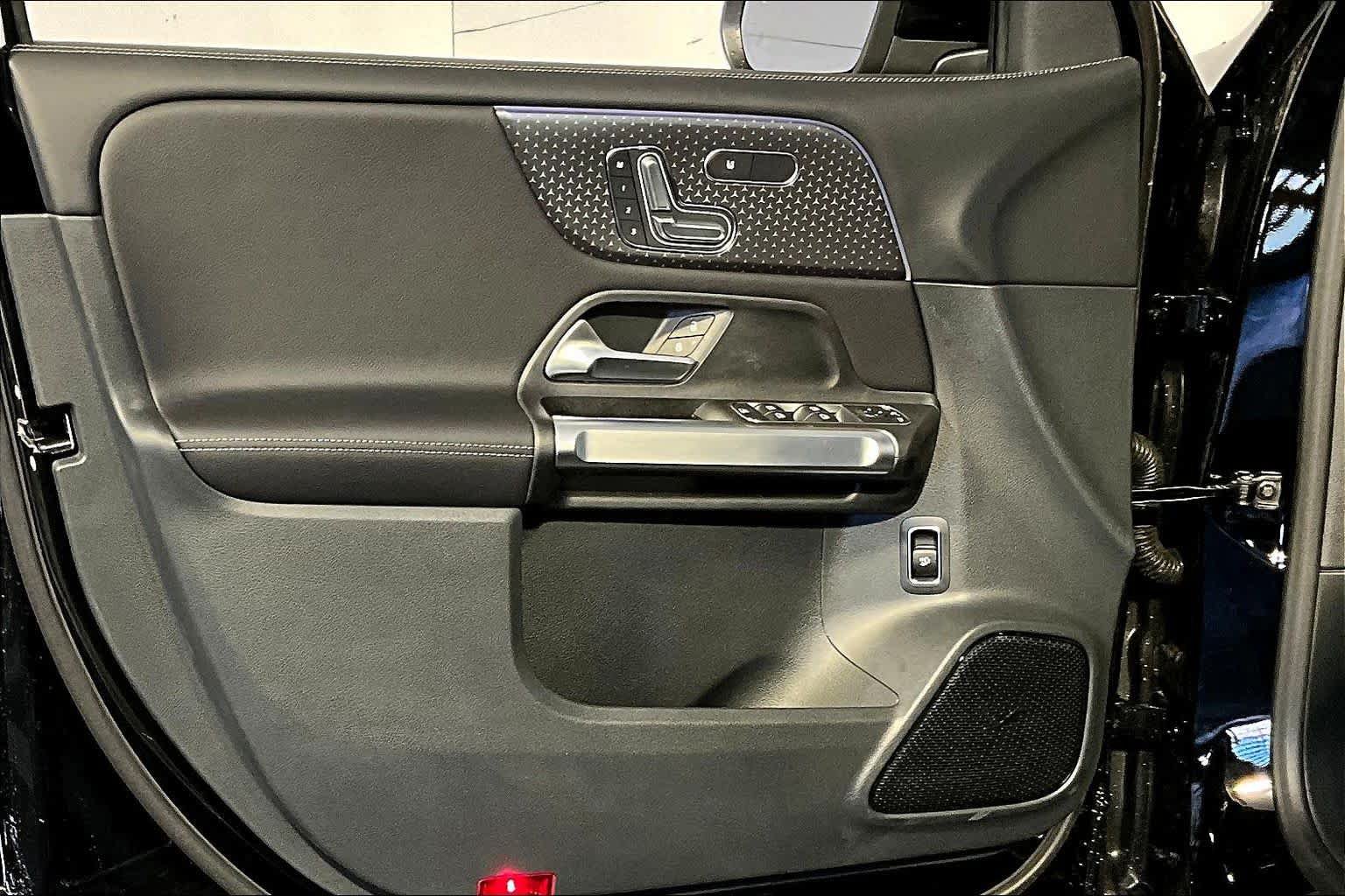 New 2026 Mercedes-Benz GLB 250 4MATIC image 11
