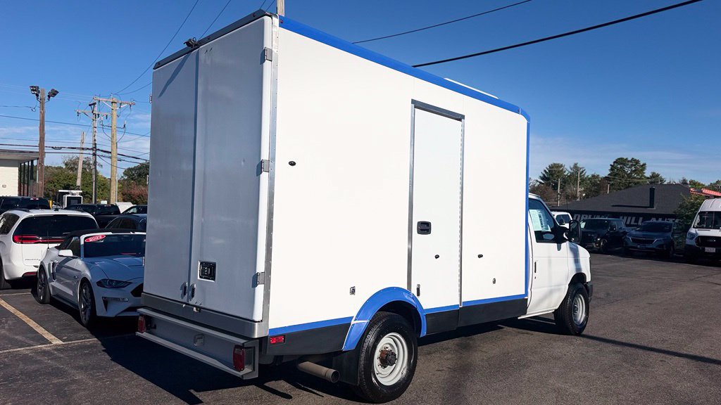 Used 2024 Ford E-350 and Econoline 350 Super Duty w/ Power Windows & Locks Group RWD image 10