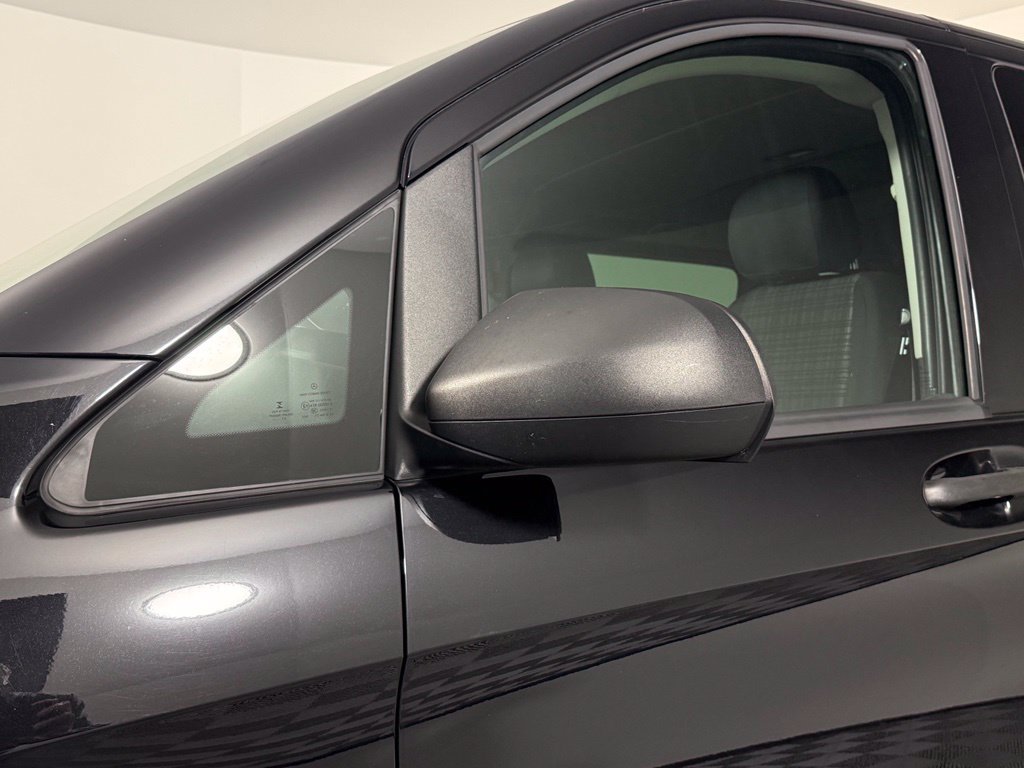 Used 2018 Mercedes-Benz Metris Passenger image 13