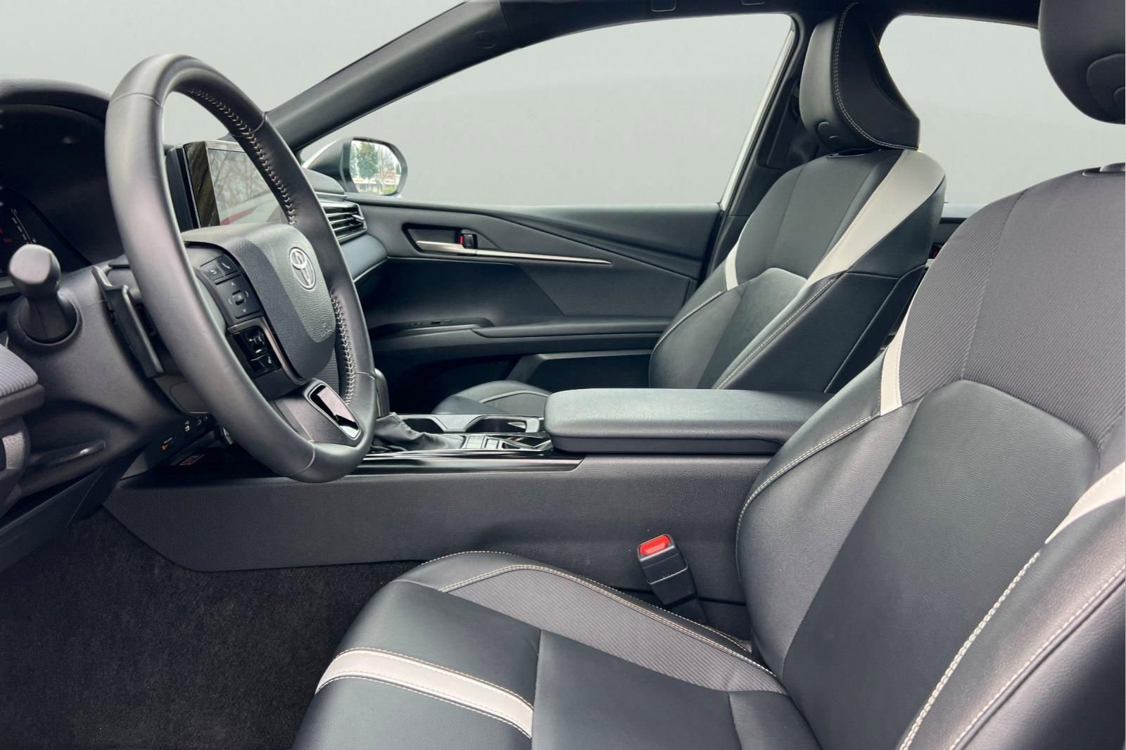 Certified 2025 Toyota Camry SE image 15