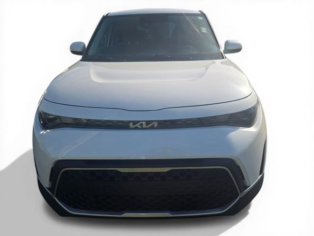 Used 2025 Kia Soul LX w/ LX Technology Package FWD image 9