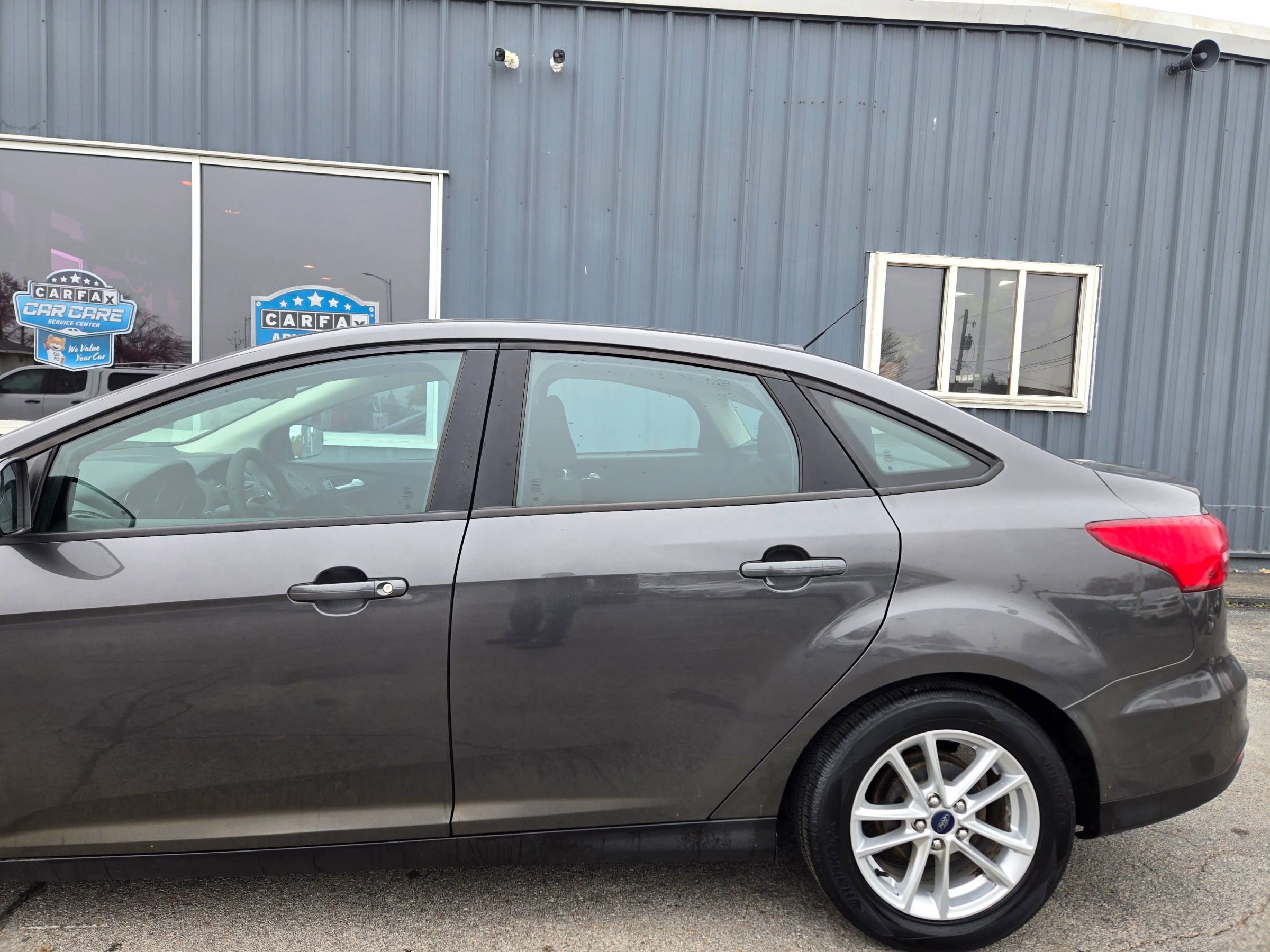 Used 2016 Ford Focus SE FWD image 4