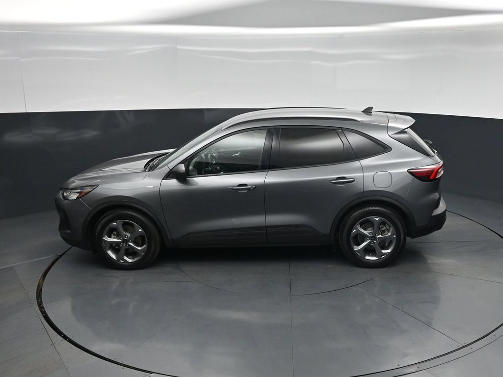 Certified 2025 Ford Escape ST-Line w/ Tech Pack #1 FWD image 38