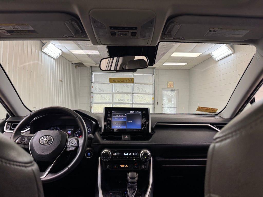 Used 2020 Toyota RAV4 XLE w/ Convenience Package image 19