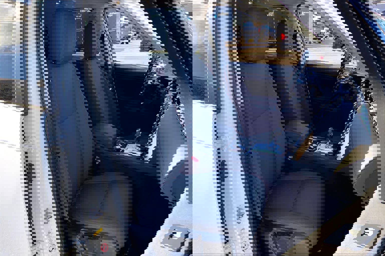 Used 2020 Land Rover Discovery Sport image 9