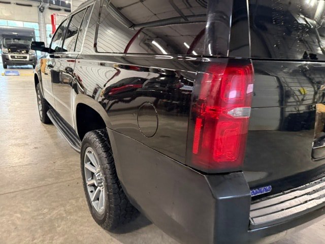 Used 2017 Chevrolet Suburban LT AWD/4WD image 31