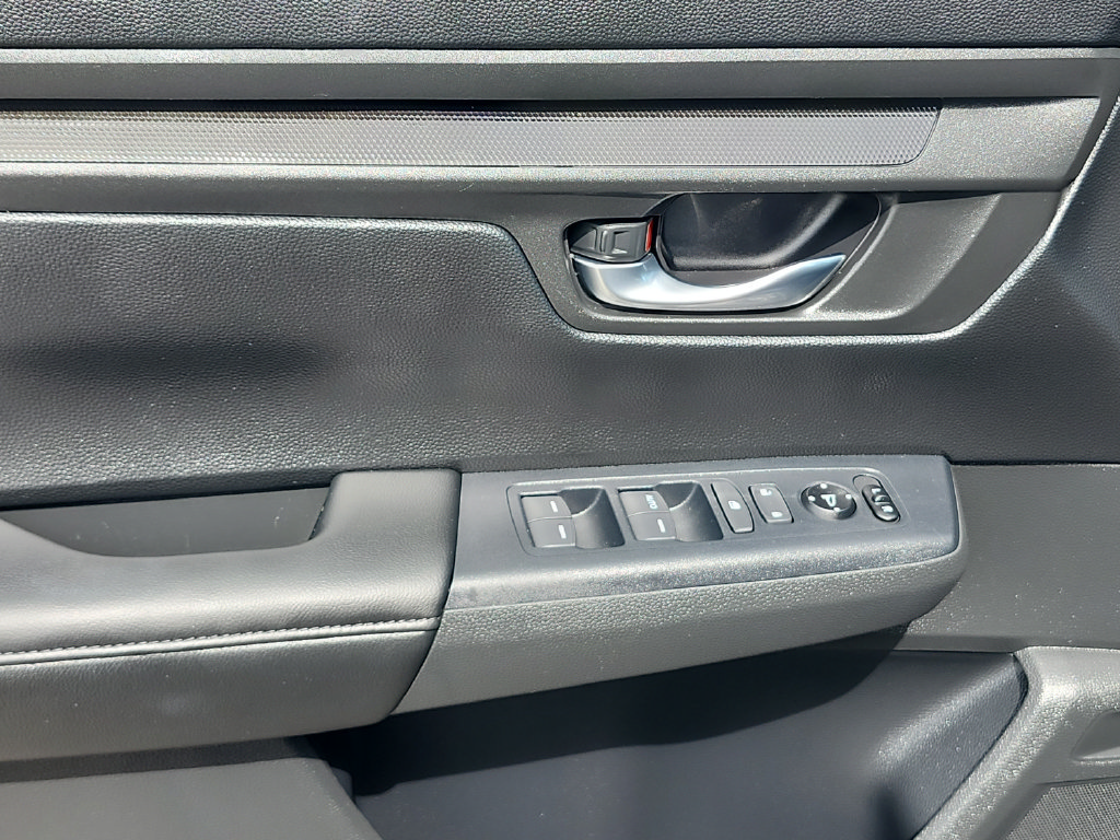 Used 2025 Honda CR-V LX image 23