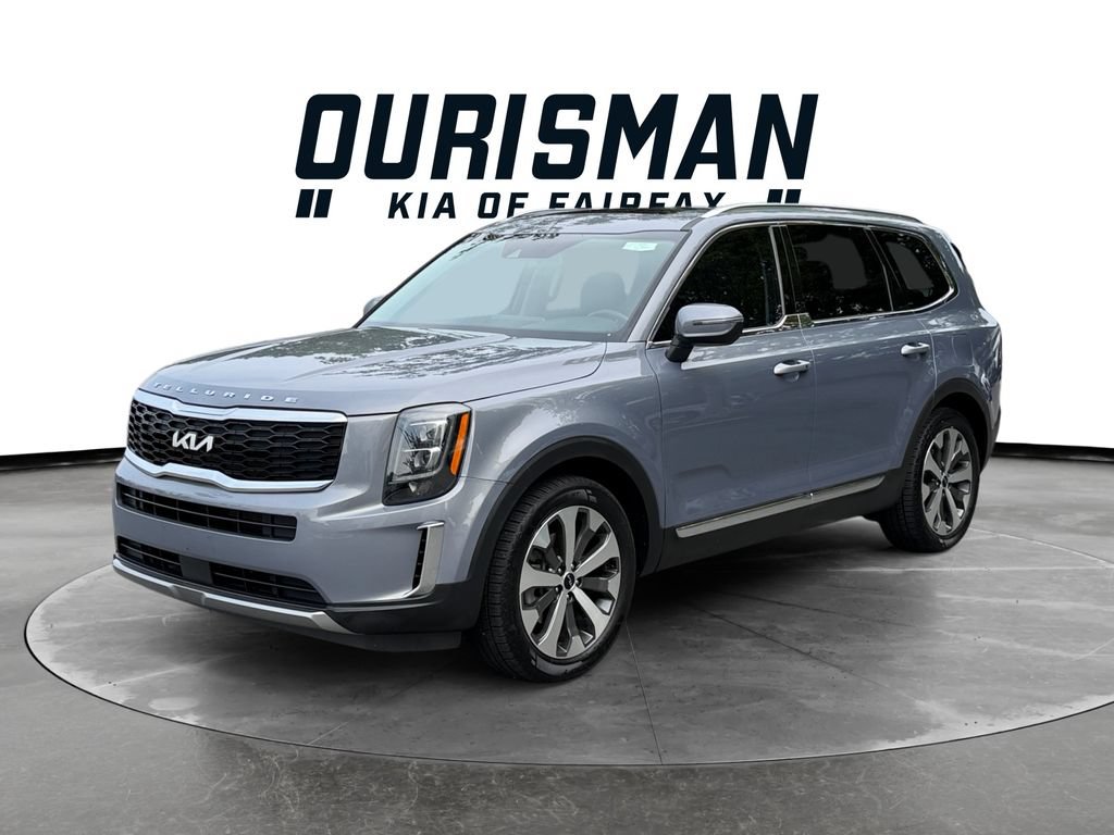 Used 2022 Kia Telluride EX w/ EX Premium Package FWD image 2