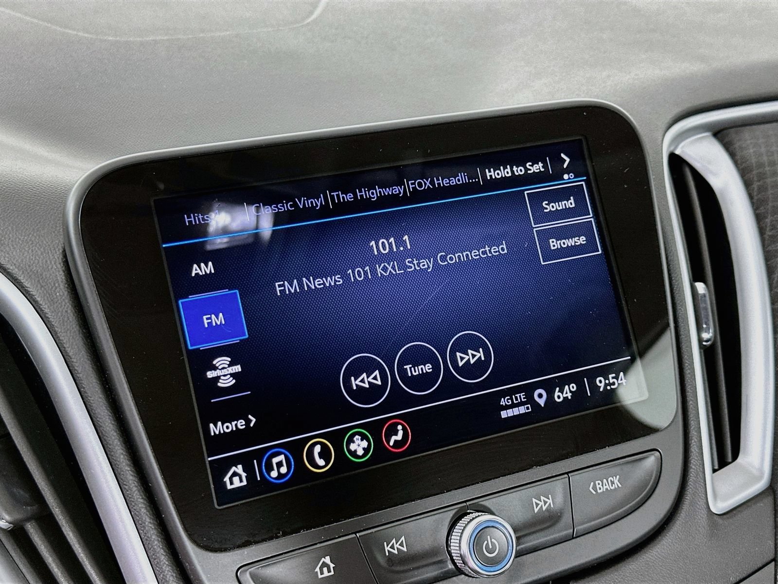 Used 2023 Chevrolet Malibu LT FWD image 16