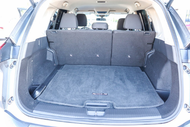 Used 2026 Nissan Rogue SV FWD image 27
