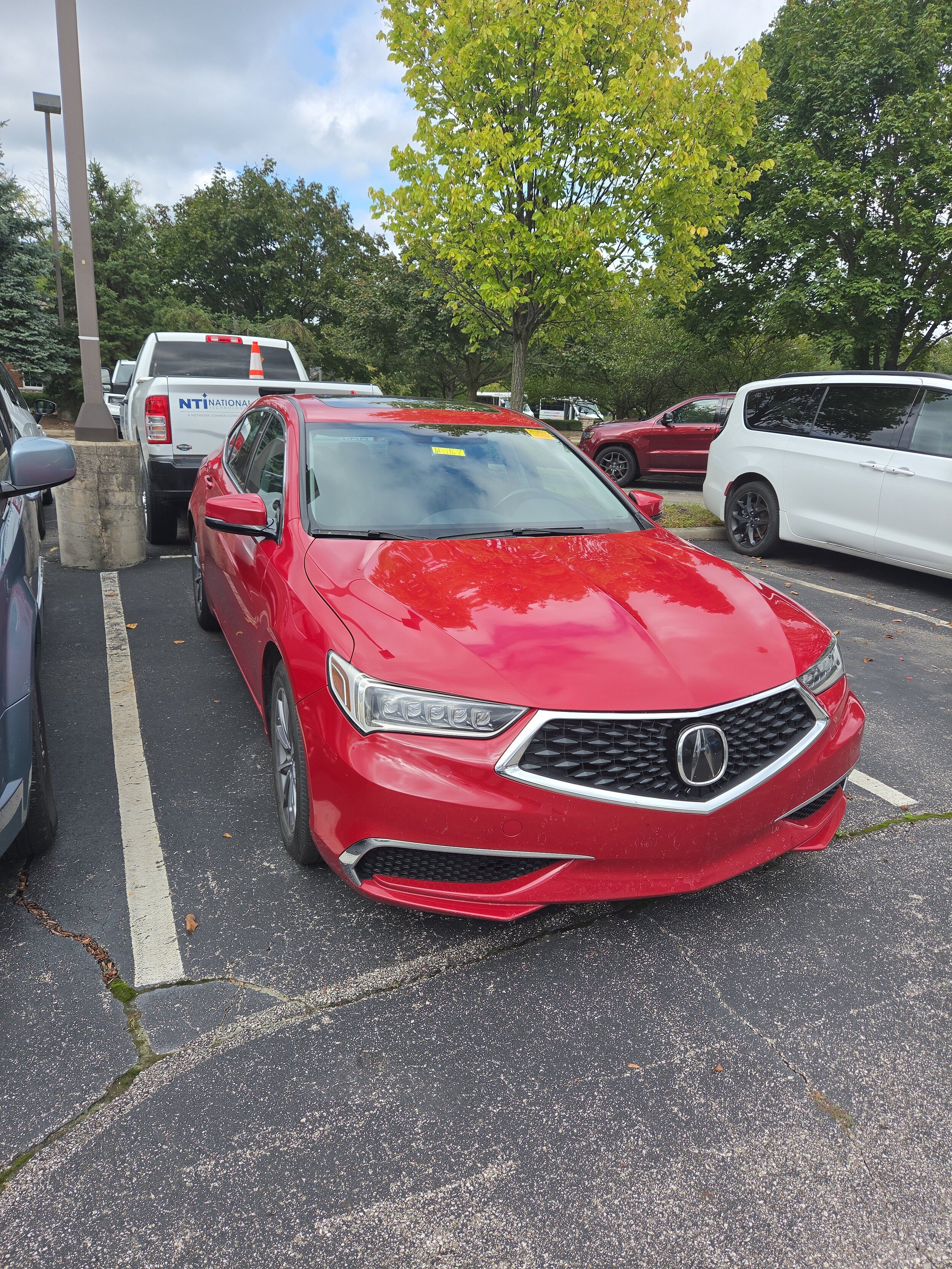 Used 2018 Acura TLX FWD image 1