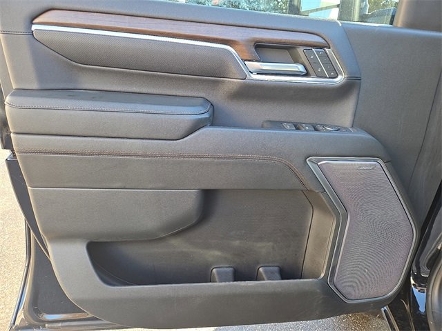 Used 2024 Chevrolet Silverado 2500 High Country w/ High Country Premium Package image 12