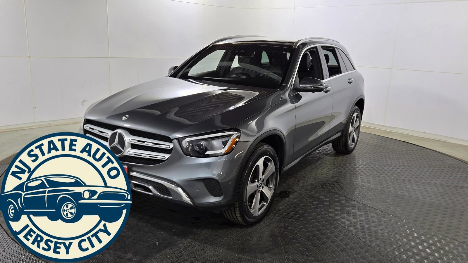 Used 2022 Mercedes-Benz GLC 300 4MATIC image 3