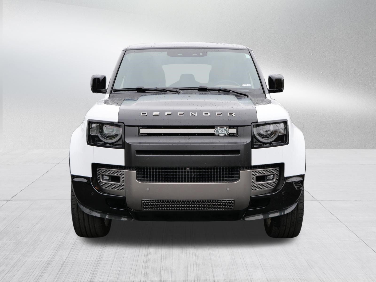Certified 2025 Land Rover Defender 110 X-Dynamic SE AWD/4WD image 9