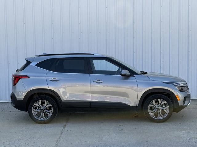 Used 2024 Kia Seltos S image 3