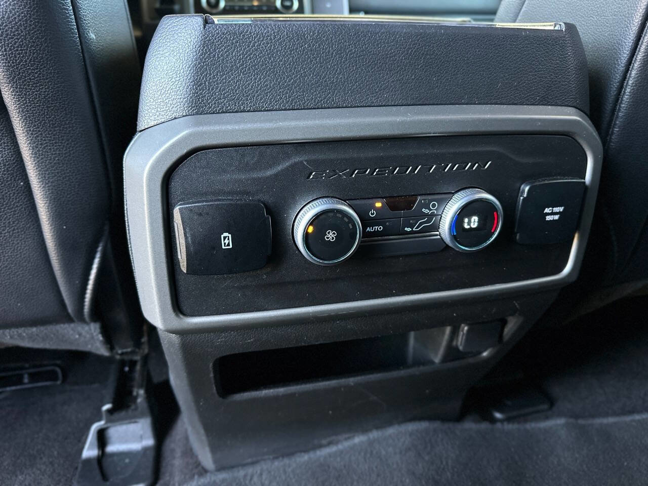 Used 2021 Ford Expedition XLT image 17