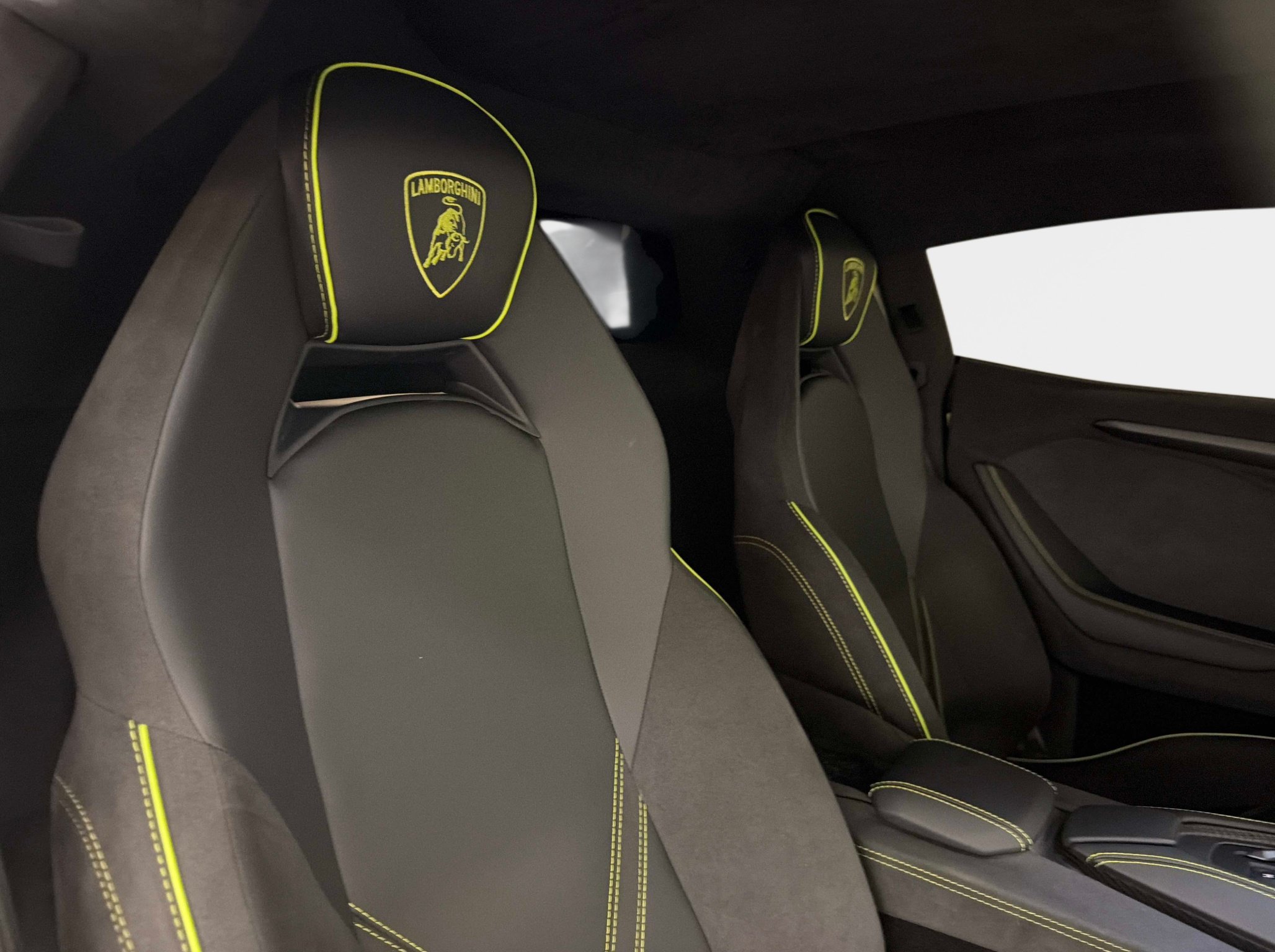 Used 2026 Lamborghini Revuelto AWD/4WD image 26