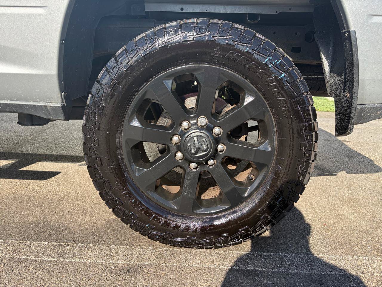 Used 2021 RAM 2500 Big Horn w/ Night Edition AWD/4WD image 17
