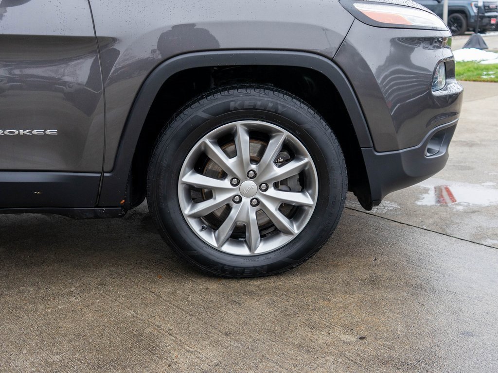 Used 2018 Jeep Cherokee Limited image 37