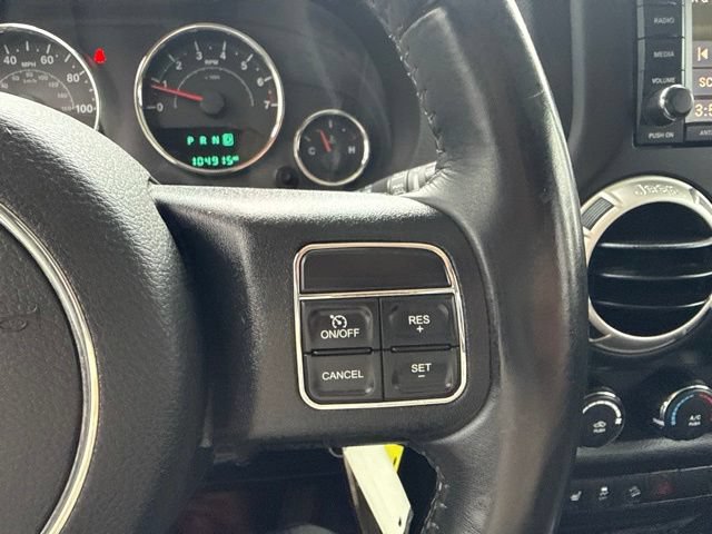 Used 2017 Jeep Wrangler Unlimited Sahara w/ Connectivity Group AWD/4WD image 19