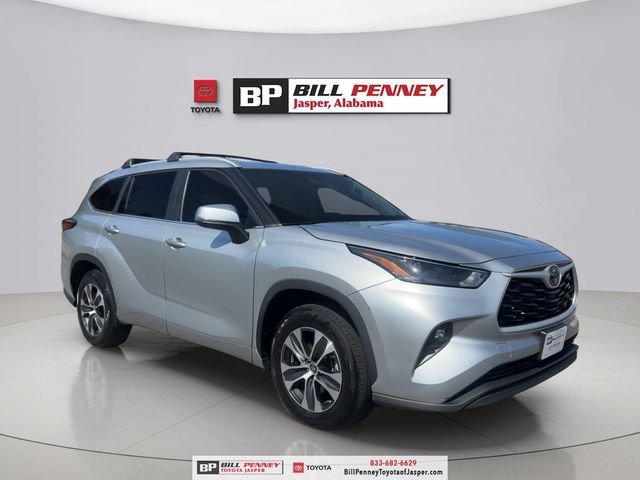 Used 2023 Toyota Highlander XLE image 7