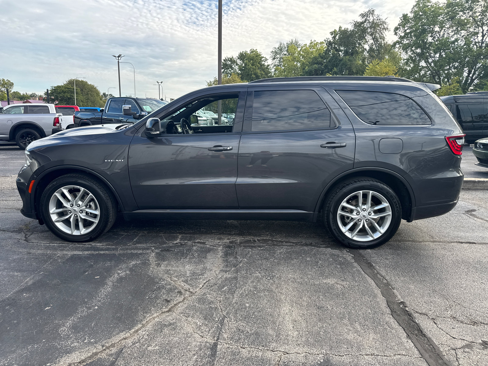 Used 2025 Dodge Durango R/T AWD/4WD image 3