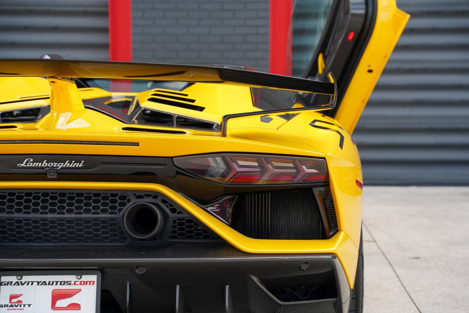 Used 2021 Lamborghini Aventador SVJ AWD/4WD image 45