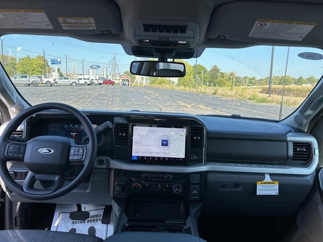 New 2026 Ford F250 4x4 Crew Cab Super Duty image 2